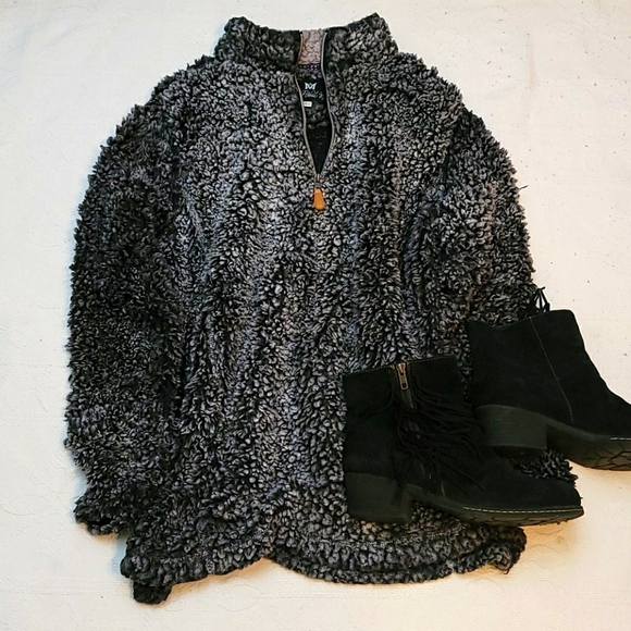 sherpa pullover black